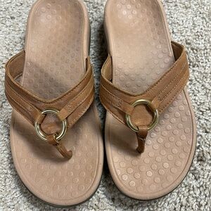 Vionic Tan Sandals with Gold Rings